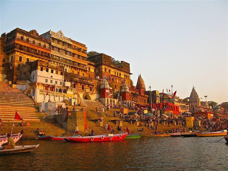 Leela Pensión Varanasi Exterior foto