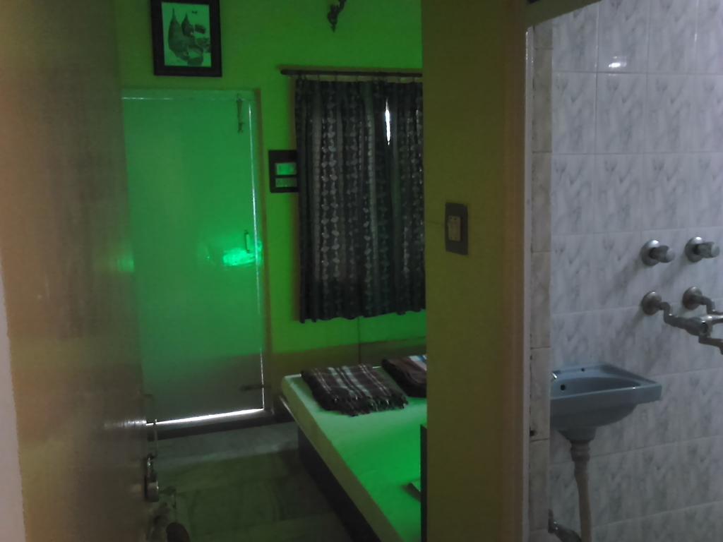 Leela Pensión Varanasi Habitación foto